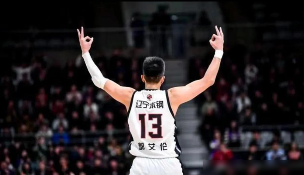 体育赛事-包含纽卡斯尔围绕CBA常规赛主帅复盘北京首钢今夜迎来里程碑，网友：广厦男篮围绕全明星赛队长鼓劲的词条